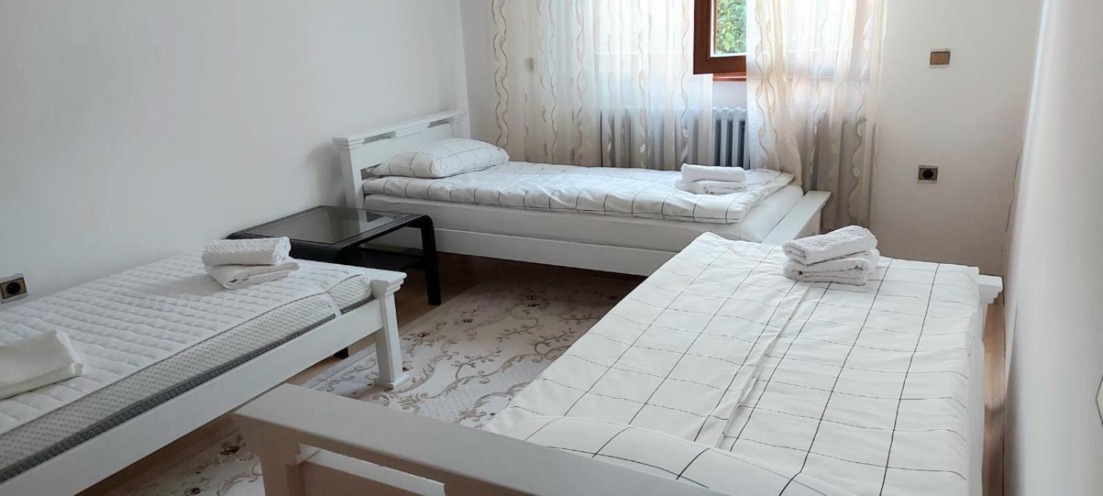 Family Apartment With Garden Saraievo Exterior foto