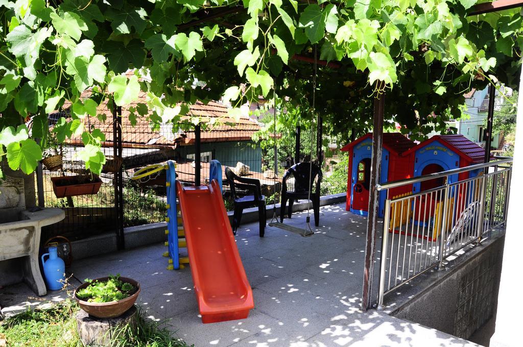 Family Apartment With Garden Saraievo Exterior foto