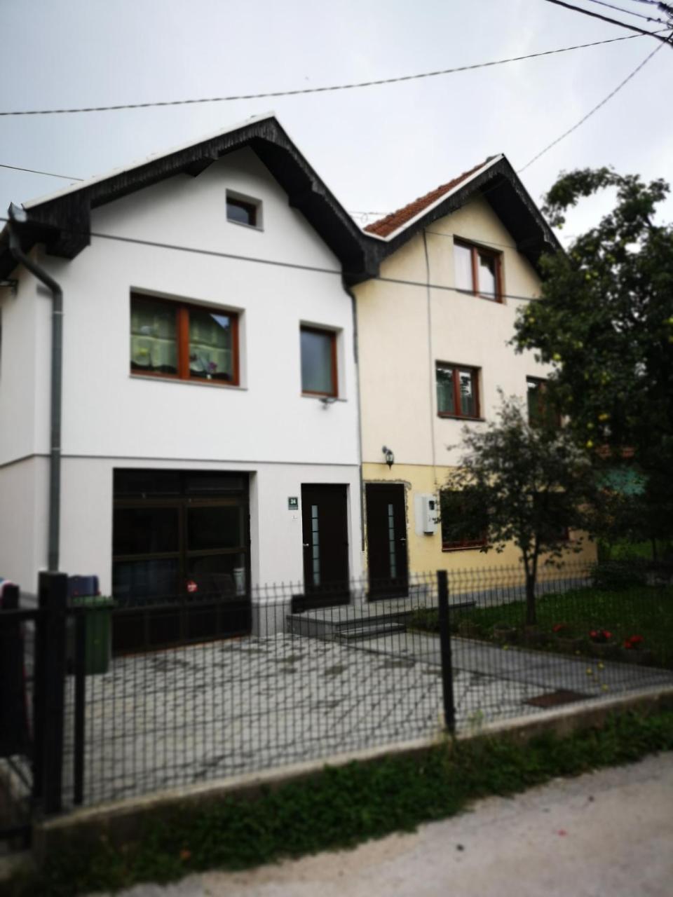 Family Apartment With Garden Saraievo Exterior foto