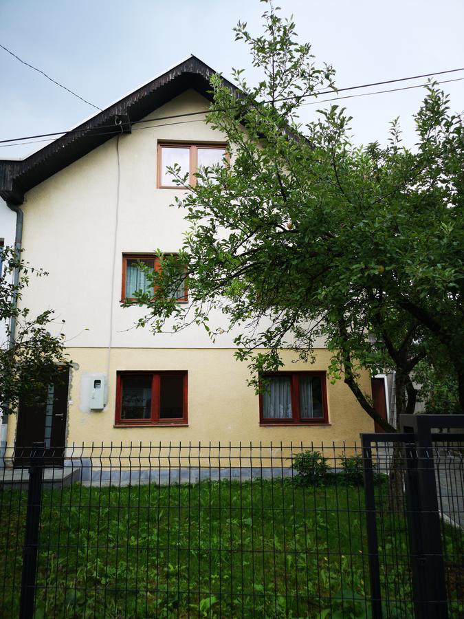 Family Apartment With Garden Saraievo Exterior foto